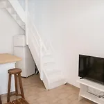 Mooi Manto Sunset Loft Apartment